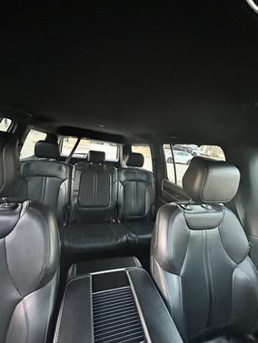 2023 Jeep Wagoneer Base