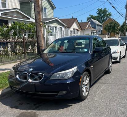 Blue 2009 BMW 528 xi