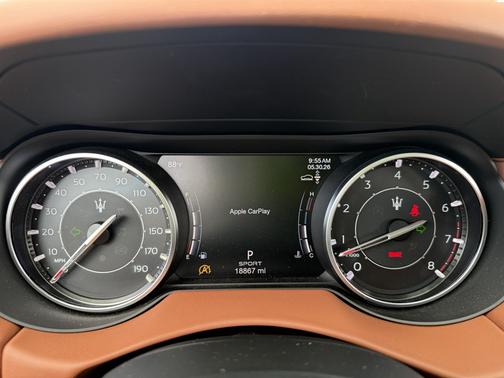 Gray 2022 Maserati Levante GT