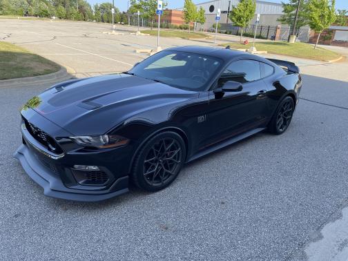 2022 Ford Mustang Mach 1