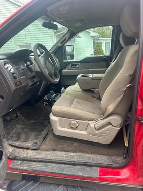 Red 2009 Ford F-150 XLT SuperCrew