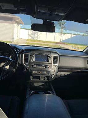 Black 2018 Nissan Titan SV