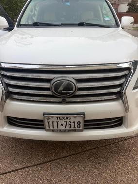 White 2014 Lexus LX 570 Base