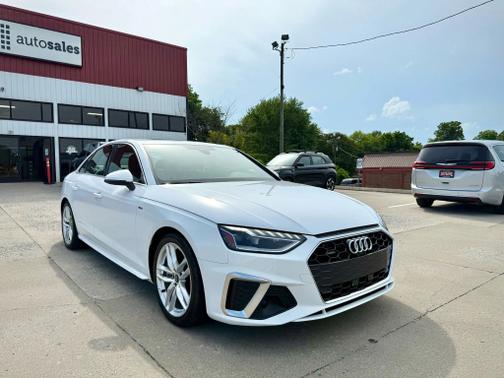 2023 Audi A4 45 S line Premium Plus