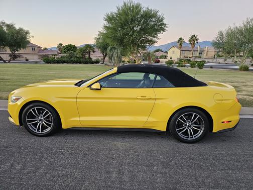 2017 Ford Mustang EcoBoost Premium
