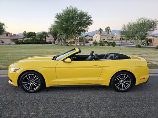2017 Ford Mustang EcoBoost Premium