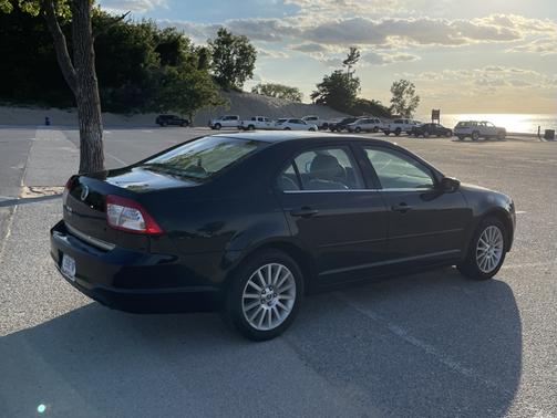 Black 2006 Mercury Milan I-4 Premier