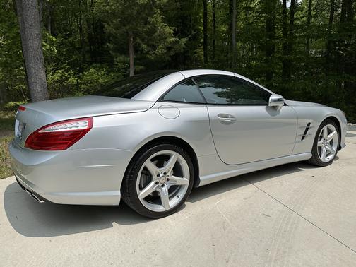 2016 Mercedes-Benz SL 550 Base