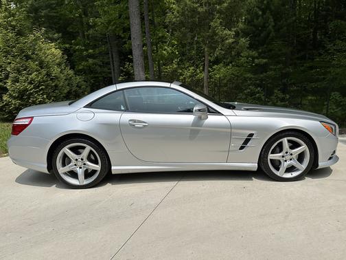 2016 Mercedes-Benz SL 550 Base