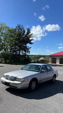 Silver 2003 Ford Crown Victoria LX