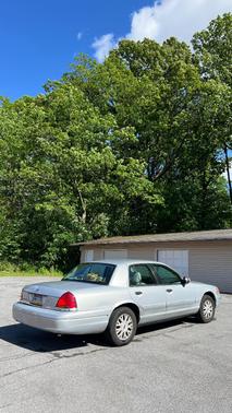 Silver 2003 Ford Crown Victoria LX