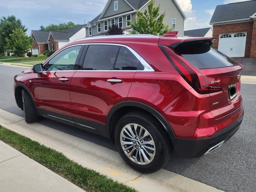 2025 Cadillac XT4 Premium Luxury
