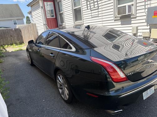 2013 Jaguar XJ Base