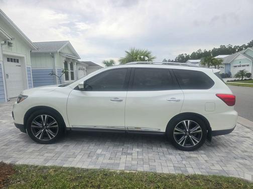 2019 Nissan Pathfinder Platinum