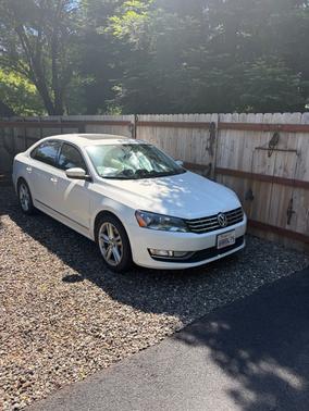 White 2015 Volkswagen Passat 2.0L TDI SEL Premium