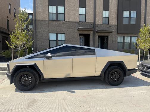 2025 Tesla Cybertruck AWD