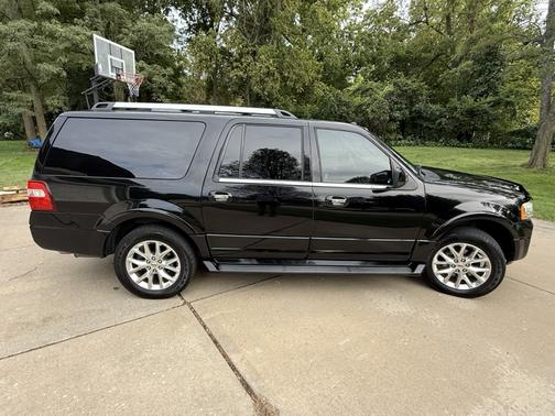 Black 2017 Ford Expedition EL Limited