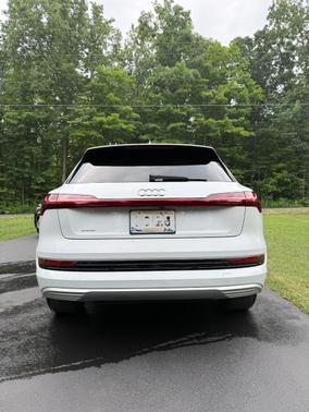 White 2019 Audi e-tron Premium Plus
