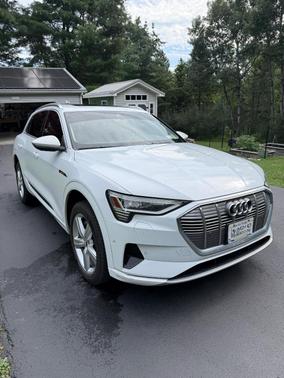 White 2019 Audi e-tron Premium Plus