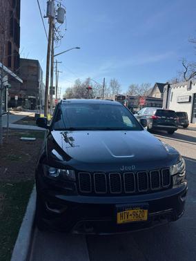 Black 2016 Jeep Grand Cherokee Limited