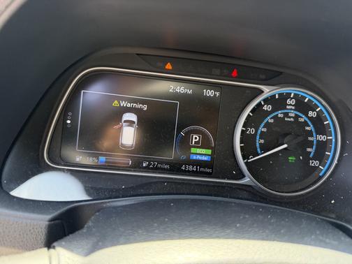 White 2020 Nissan Leaf SV