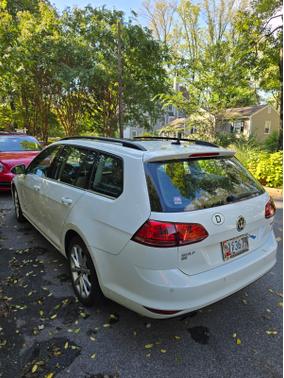 2016 Volkswagen Golf SportWagen TSI SE 4-Door