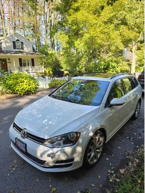 2016 Volkswagen Golf SportWagen TSI SE 4-Door