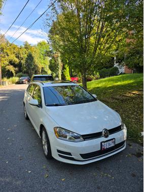 2016 Volkswagen Golf SportWagen TSI SE 4-Door