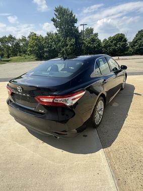 Black 2018 Toyota Camry XLE