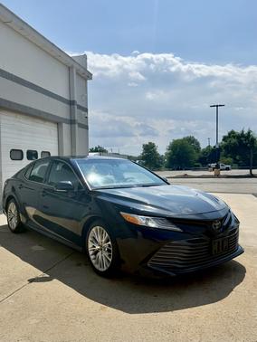 Black 2018 Toyota Camry XLE