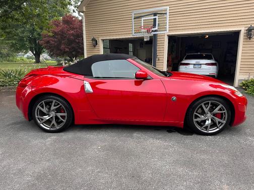 Red 2015 Nissan 370Z Touring Sport