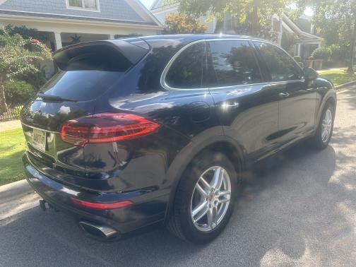 2016 Porsche Cayenne Cayenne