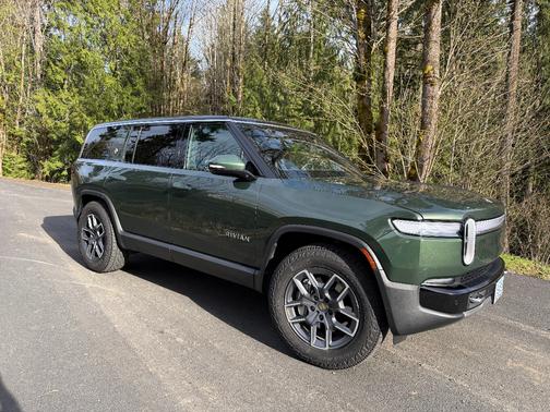 2025 Rivian R1S Adventure Dual-Motor Max Pack