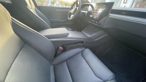 2025 Tesla Model X AWD