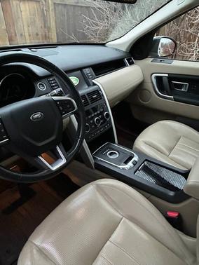 White 2016 Land Rover Discovery Sport HSE