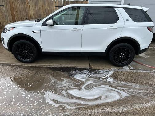 White 2016 Land Rover Discovery Sport HSE