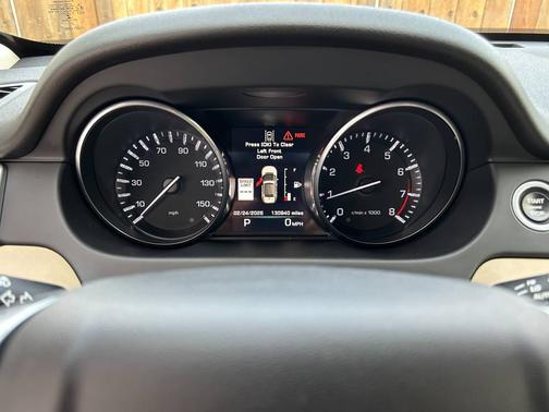 White 2016 Land Rover Discovery Sport HSE