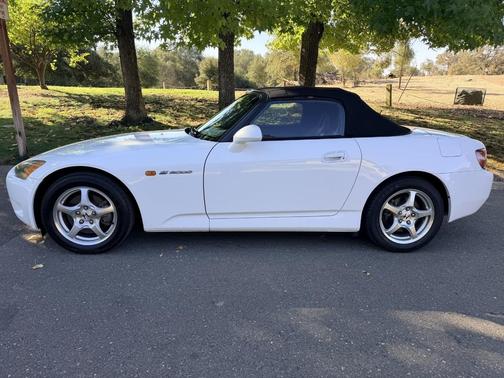 White 2000 Honda S2000 Base