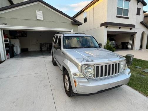 Silver 2012 Jeep Liberty Sport