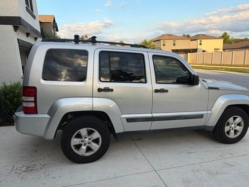 Silver 2012 Jeep Liberty Sport