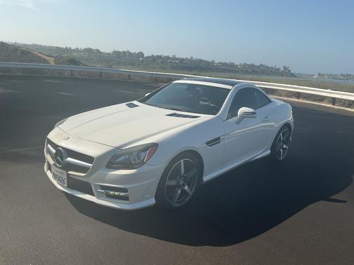 White 2015 Mercedes-Benz SLK-Class SLK 250