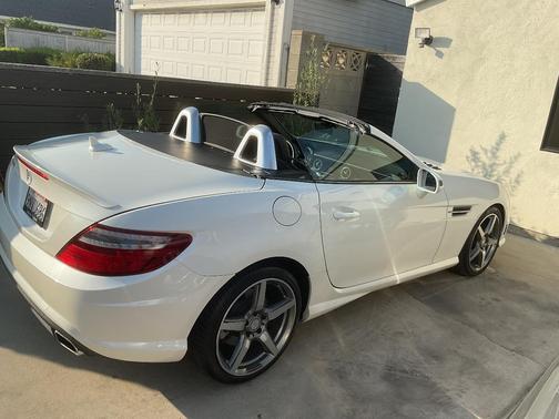 White 2015 Mercedes-Benz SLK-Class SLK 250