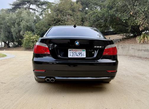 2009 BMW 528 i