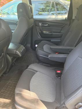 Beige 2015 Chevrolet Traverse 1LT