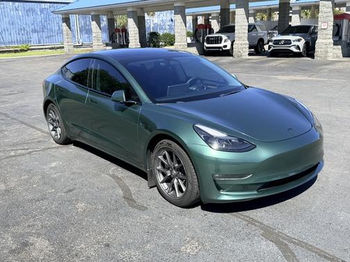 Green 2022 Tesla Model 3 Long Range