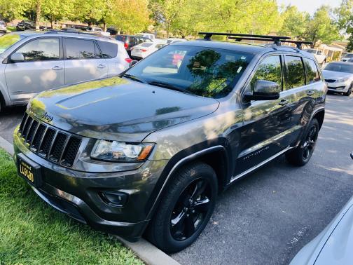 Photo 1 of 5 of 2015 Jeep Grand Cherokee Altitude