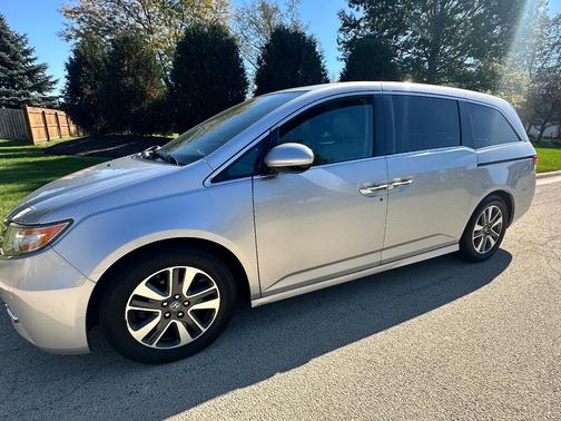 Silver 2014 Honda Odyssey Touring