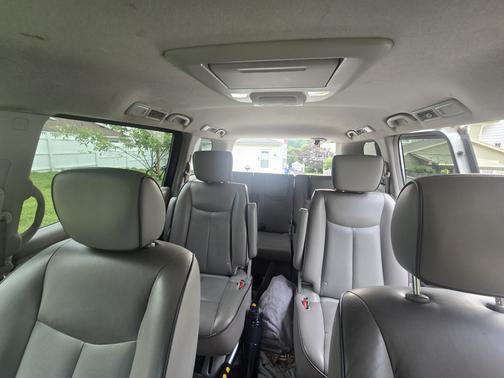 2012 Nissan Quest SL