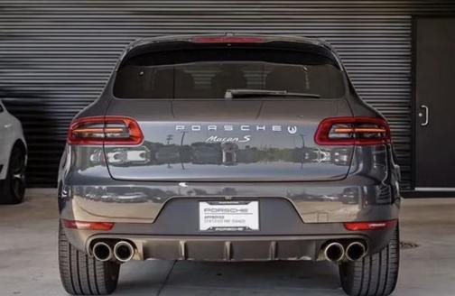 Brown 2018 Porsche Macan Macan S