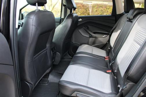 Black 2019 Ford Escape SE